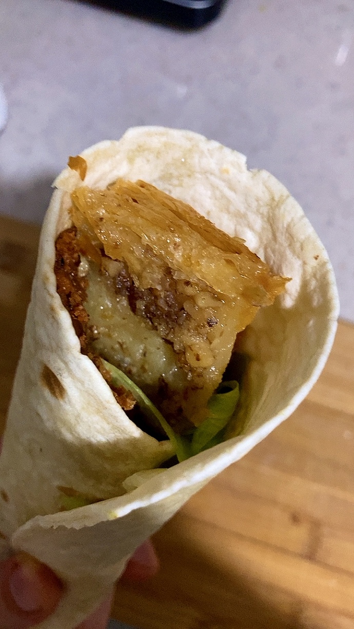 Çiğ köfte dürümün içine baklava konur mu 🤔?