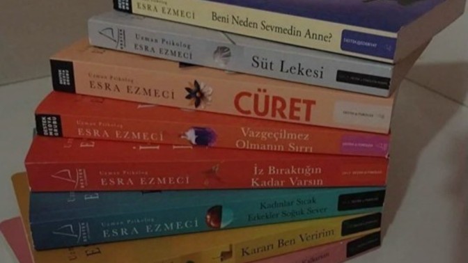 Esra Ezmecinin kitapları abartılıyor mu? Okunmaya değer mi?