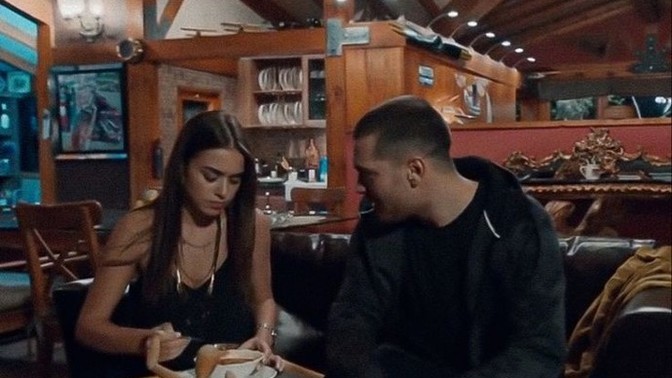 Sevgilinizin, konuşmanızı istemediği kişiyle ilişkinizi keser misiniz?