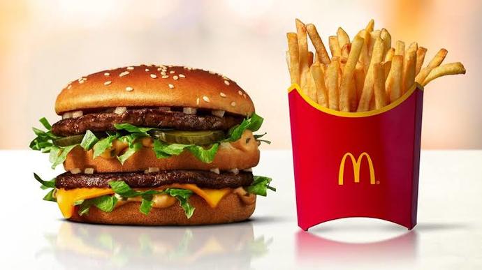 McDonaldsta hamburger yiyen 49 kişiye ölümcül bakteri bulaştı, satışlar durduruldu! Hamburger sever misin?