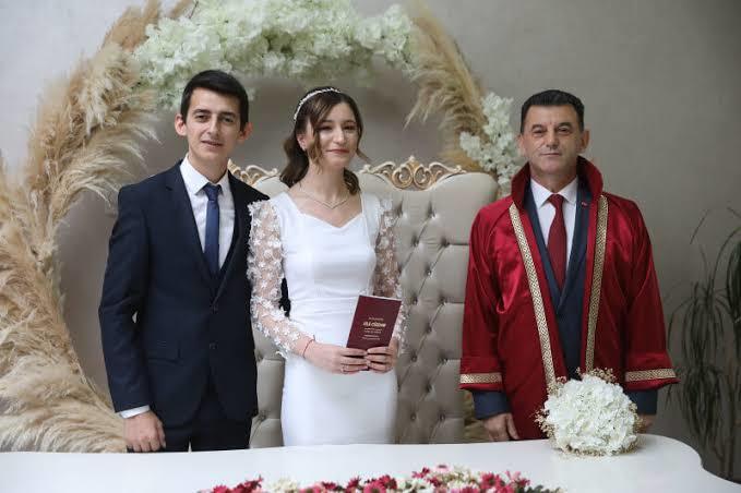 İşte burada 😅buradan dönüşü zor
