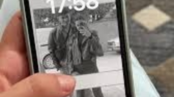 Fotoğrafını duvar kağıdı yapacak kadar sevdiğiniz biri oldumu?