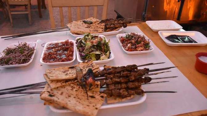 Kahvaltıda Mersin'de tantuni mi, Adana'da ciğer mi?