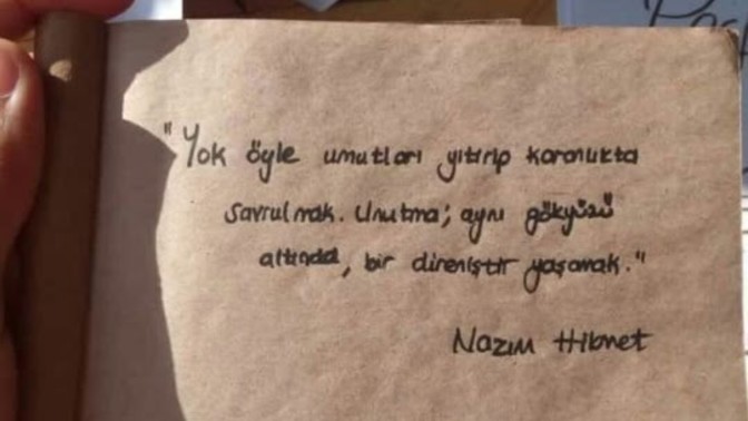 Şiir ve roman arasında tercih yapmanız gerekse hangisini seçersiniz?