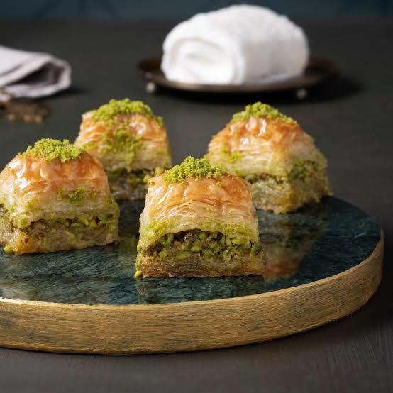 Fıstıklı baklava mı? Cevizli baklava mı?