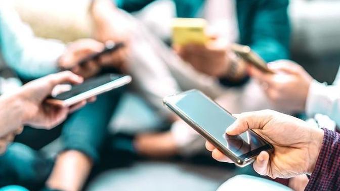 Kaç dakikada bir telefon ekranını kontrol ediyorsunuz?
