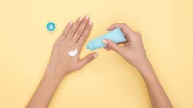 Elleriniz ve yüzünüz için kullanıp çok memnun kaldığınız bir krem var mı?