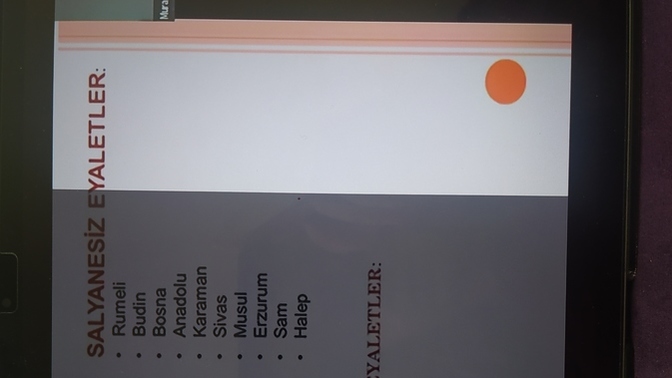 Arkadaşlar tabletimij ekranına bişey oldu yarısı siyah görünüyor nasıl düzelir?