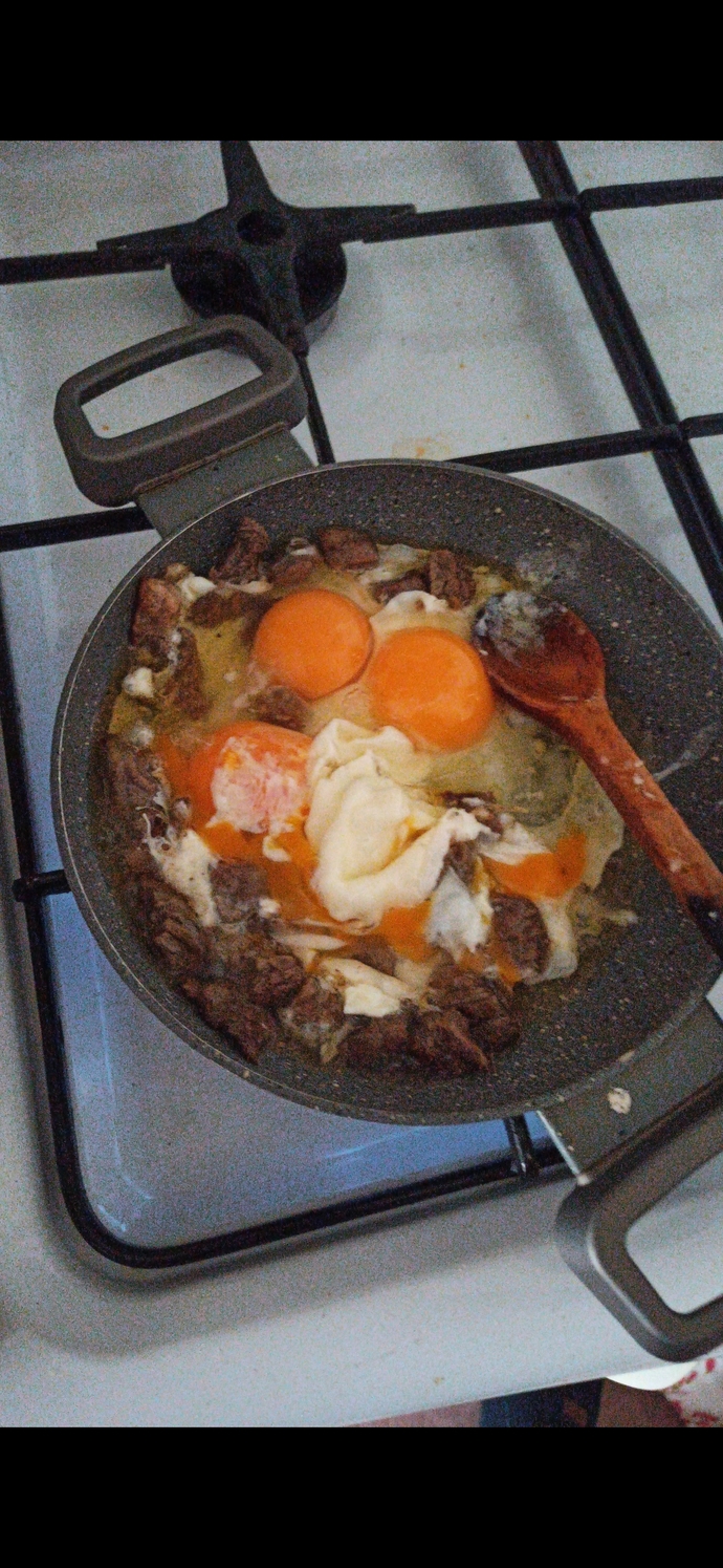 Kahvaltıda yumurtalı kavurma yer misiniz?
