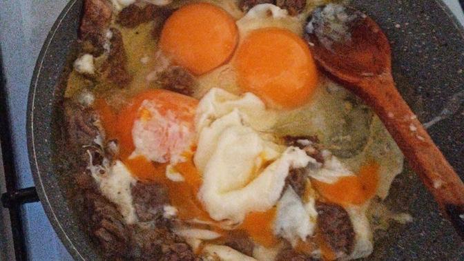 Kahvaltıda yumurtalı kavurma yer misiniz?