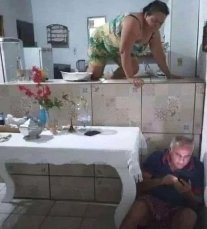 Yeni bir aile dramı... Sizce adama ne oldu🤭🤭? yazık garibim halbuki ne güzelde saklanmış🤭🤭🤭?