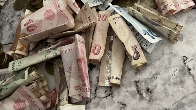 Sizce burada ne kadar para var?