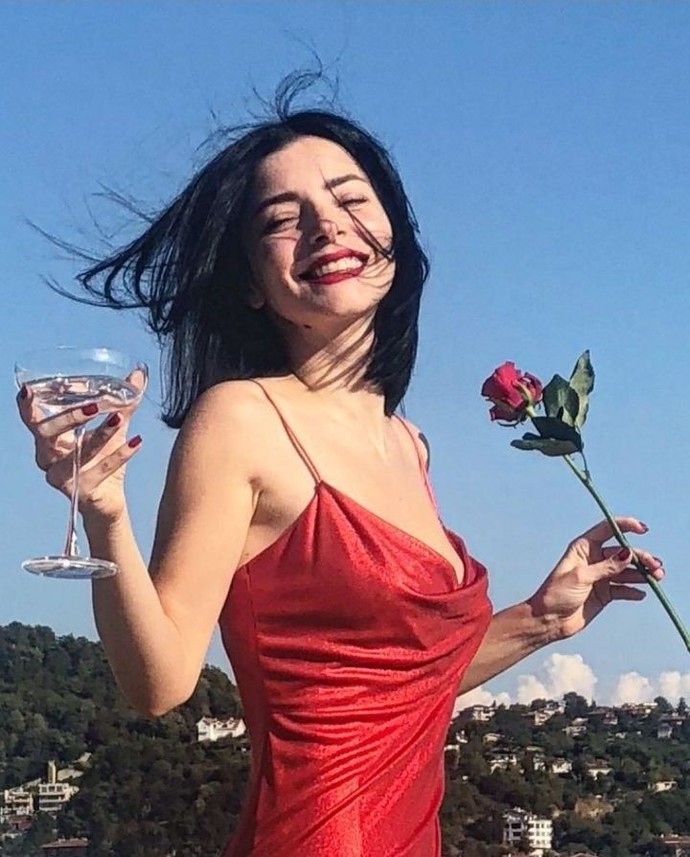 Kırmızı ruju en çok yakıştırdığınız ünlü kim?