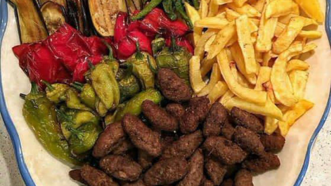 Bu yemeğin Yanına ne iyi gider?