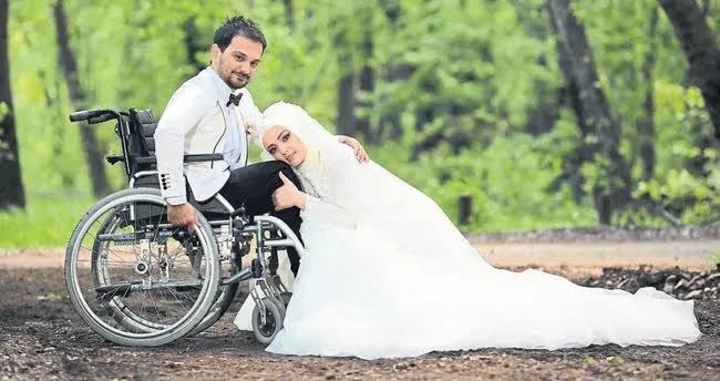 Yürüme engelli biriyle evlenir misin & sevgili olur musun?