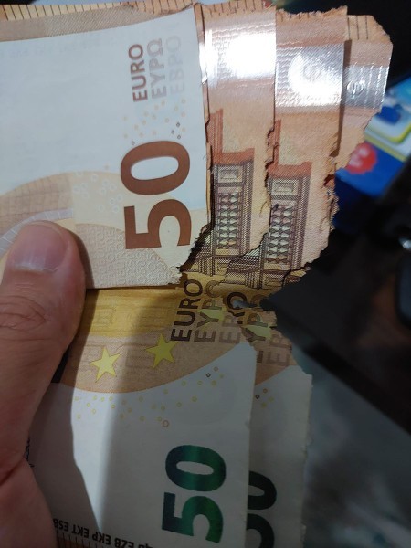 Euro larımı fare yemiş. Napcaz şimdi?