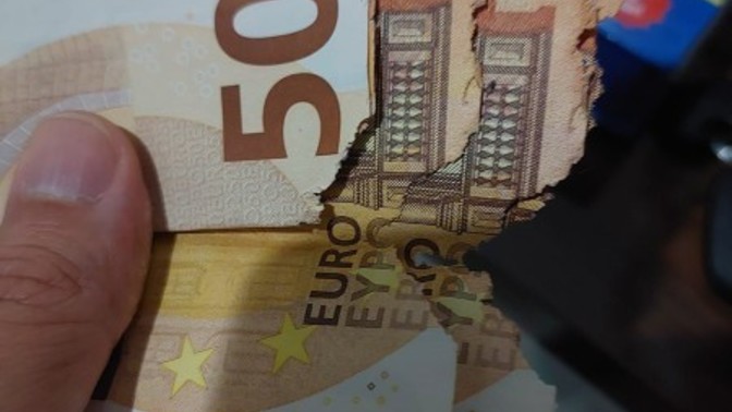 Euro larımı fare yemiş. Napcaz şimdi?