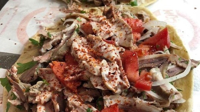 Sabah kahvaltısında söğüş yenir mi?