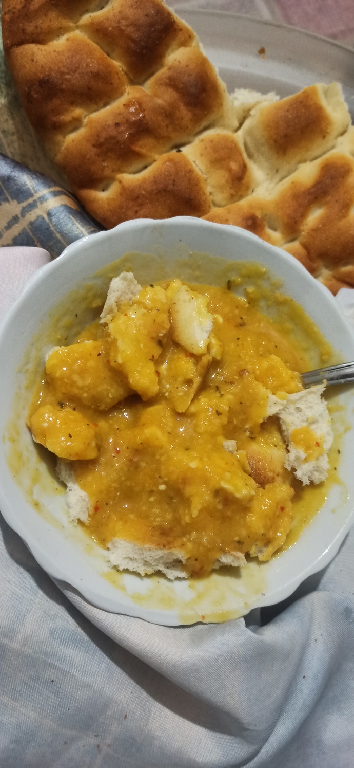 Çorbaya ekmek doğrar mısınız?