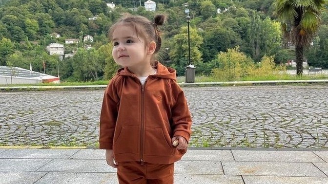 Bebek kıyafetlerini görünce eriyor musun?