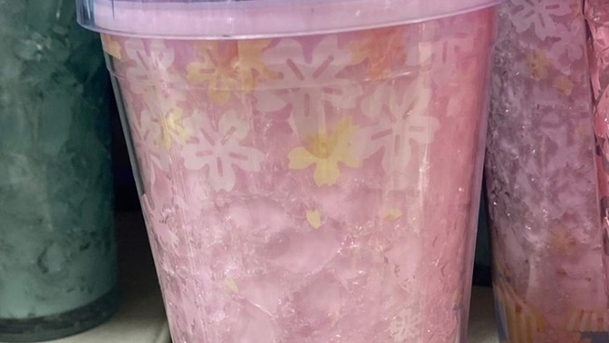 Pipetli bardak?