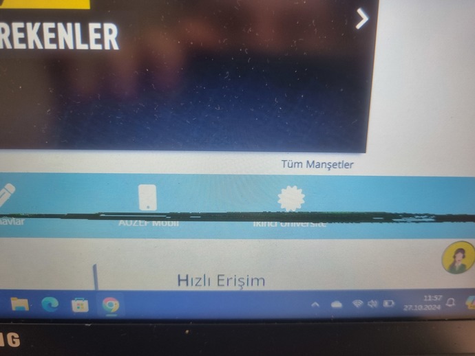 Laptopun ekranında böyle bir çizgi var neden olmuştur?