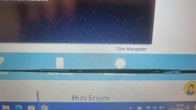 Laptopun ekranında böyle bir çizgi var neden olmuştur?