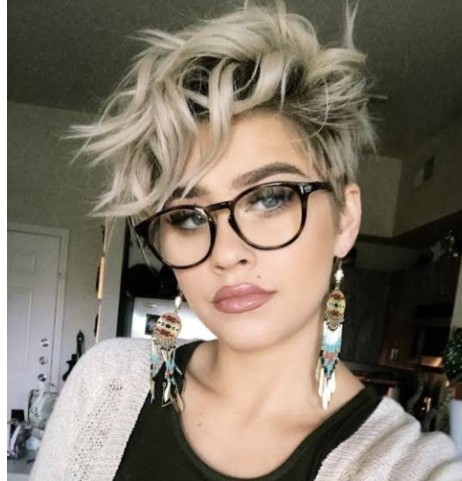 Kadınlara kısa (pixie) saç modeli yakışıyor mu?
