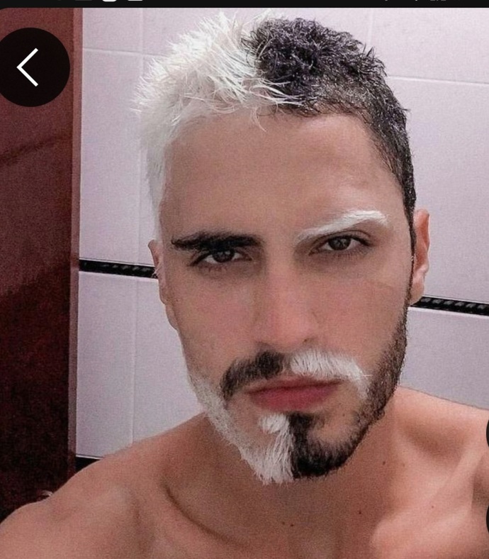 Erkekler saçlarını boyamali mi? Yoksa beyaz saç onlara daha mi yakisiyor?