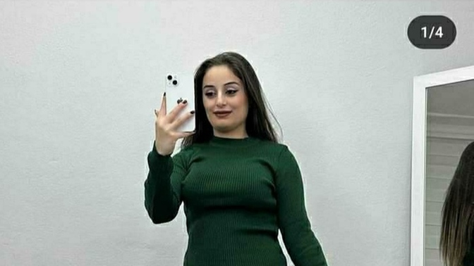 Hangi renk elbiseyi alayım?