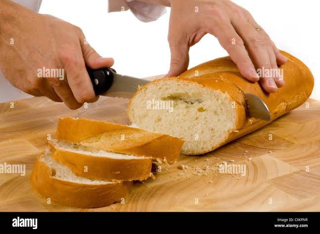 Ekmeği bölerek mi yersiniz, dilimleyerek mi?