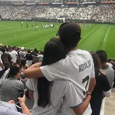 Eşinizle maça gider miydiniz?