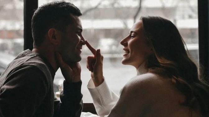 "Çay var içersen ben var seversen.." dediğiniz birisi var mı?