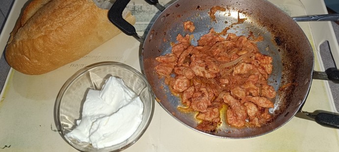 Karni acıkan var mı?