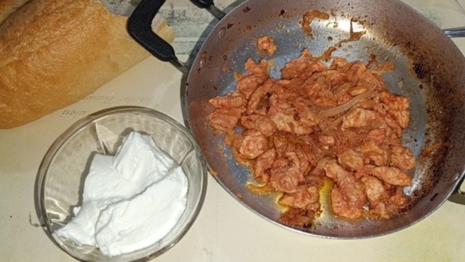 Karni acıkan var mı?