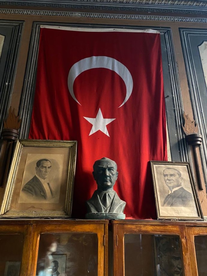 İstiklal Marşını ezbere bilmeyen insanlar hakkında ne düşünürsün?