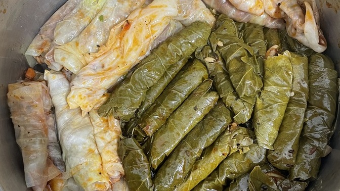 Lahana sarması mı, yaprak sarma mı?