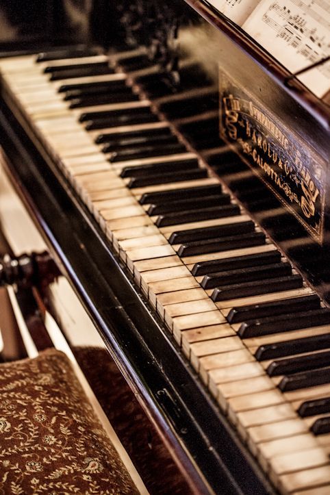 anısında saklı kalmış bir melodi