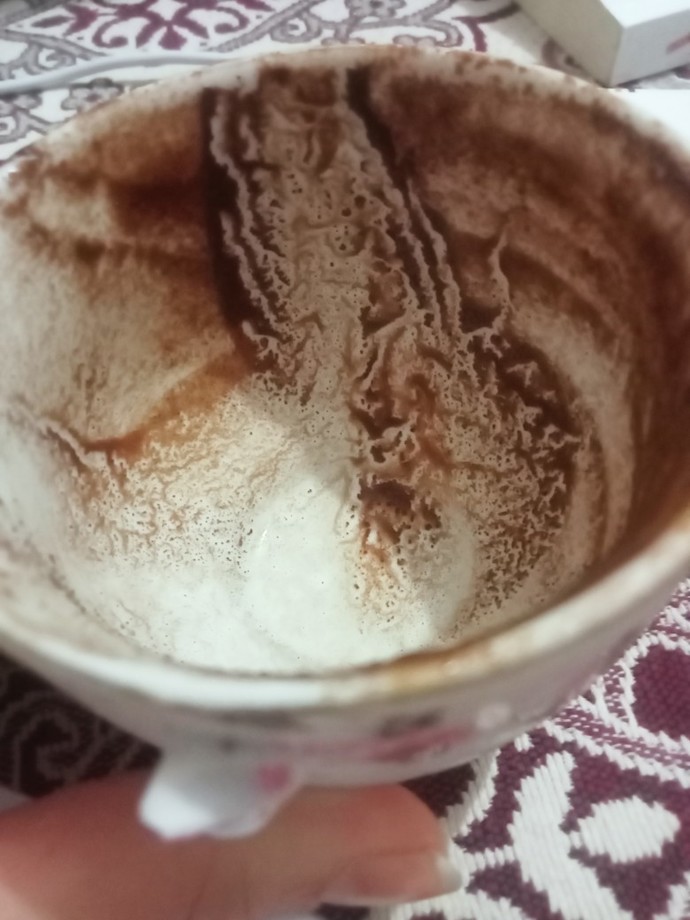 Kahve falı bakmak isteyen bakabilir?