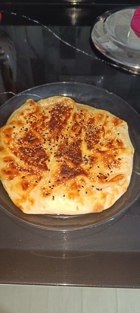 Börek yaptım karnı acıkann?