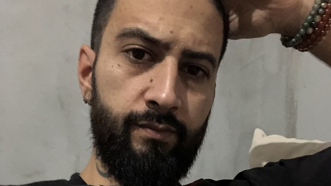 Burnum büyükmü duruyor?