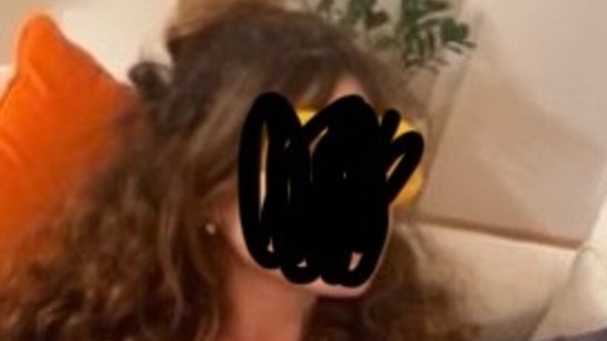 Saçım bakır rengi mi, kumral mi?