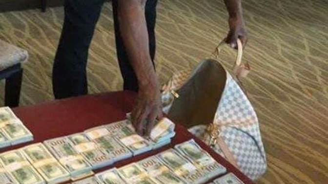 Bir milyon dolar karşılığında sevgilinizi aldatır mısınız?