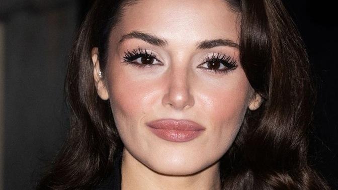 Hande Erçel güzel mi?