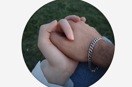 Sevgilim bu fotoyu pp yaptı ama hala sevgisine inanmiyorum?