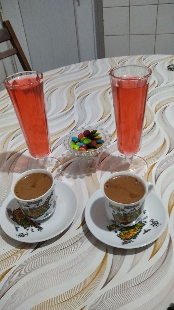 Sıradaki kahvemizi kimin hatrı için içelim peki?