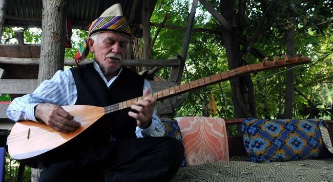 Yazılış hikayesini bildiğiniz şiir veya şarkı varsa paylaşır mısınız?