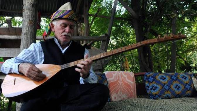 Yazılış hikayesini bildiğiniz şiir veya şarkı varsa paylaşır mısınız?