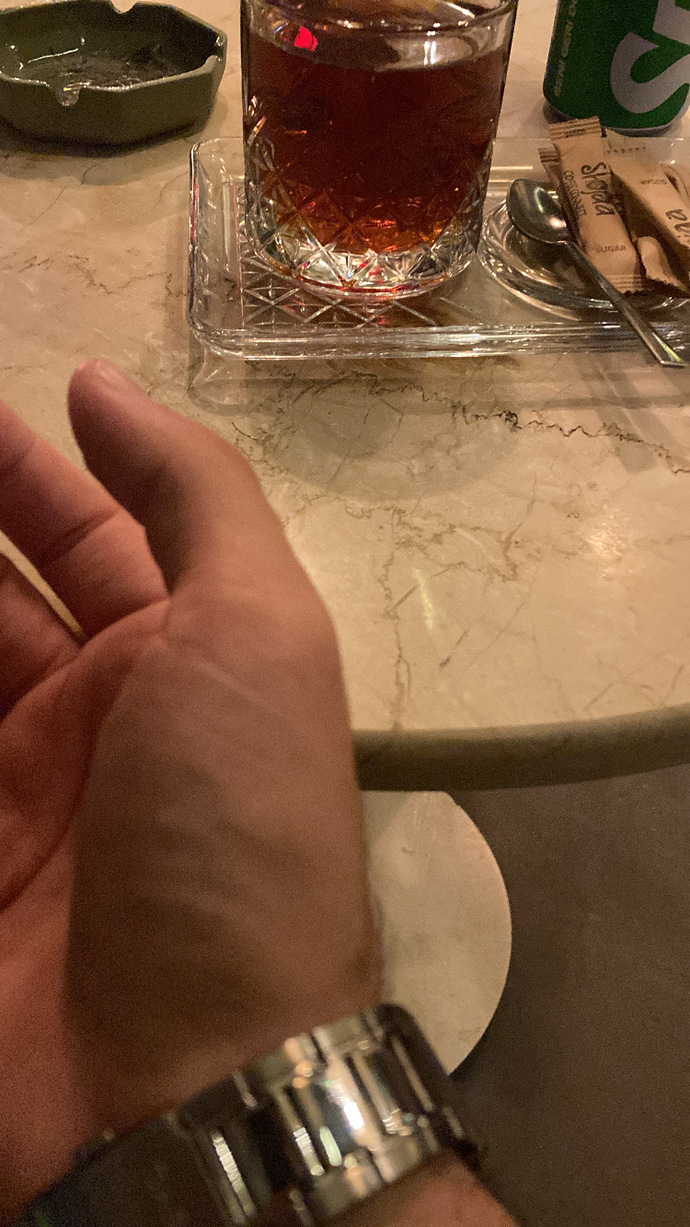 Kahve içiyorum kendime siz ne yapıyorsunuz?