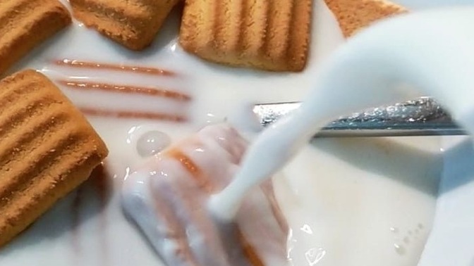 Sabah sizi kahvaltıya çağırıp cici bebe ikram etsem kızar mıydınız?